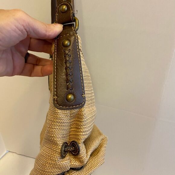 Fossil natural and leather shoulder bag 13”x9” - Picture 2 of 5